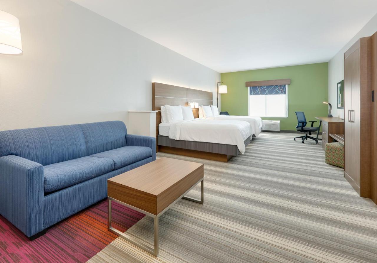 Holiday Inn Express & Suites - Denton North By Ihg Exterior photo